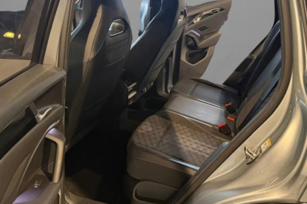Volkswagen Tiguan 2.0 tdi R-Line 150cv dsg (7)