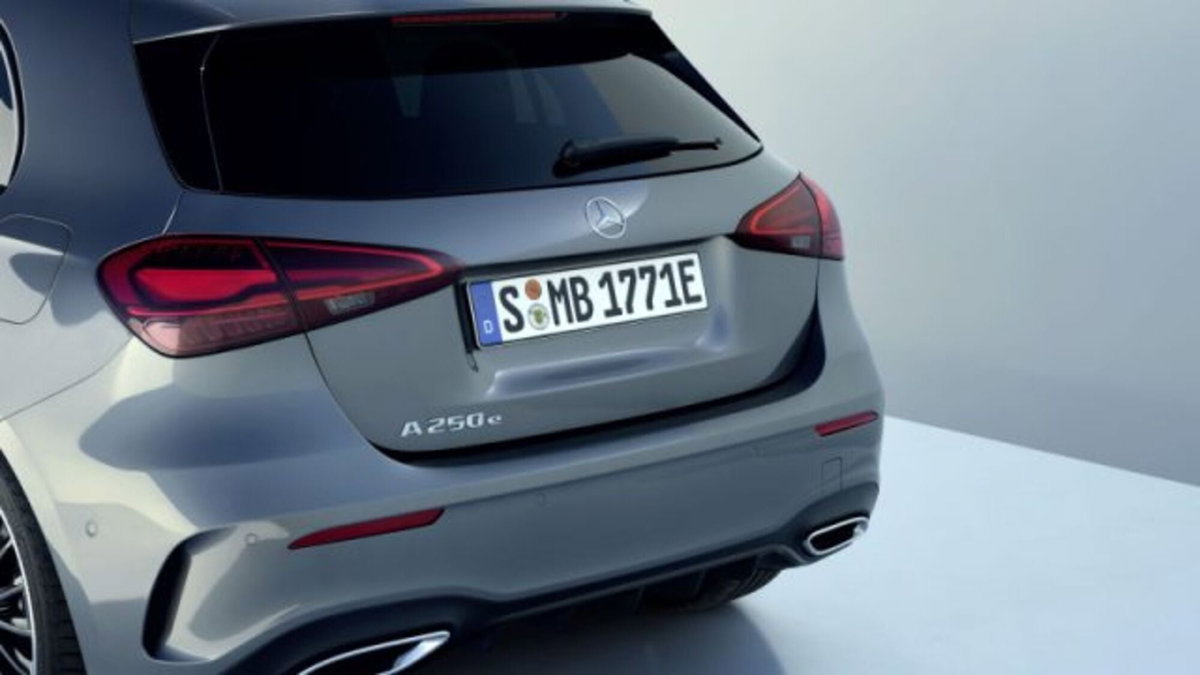 Mercedes-Benz Classe A 180 d AMG Line Premium Plus auto (6)