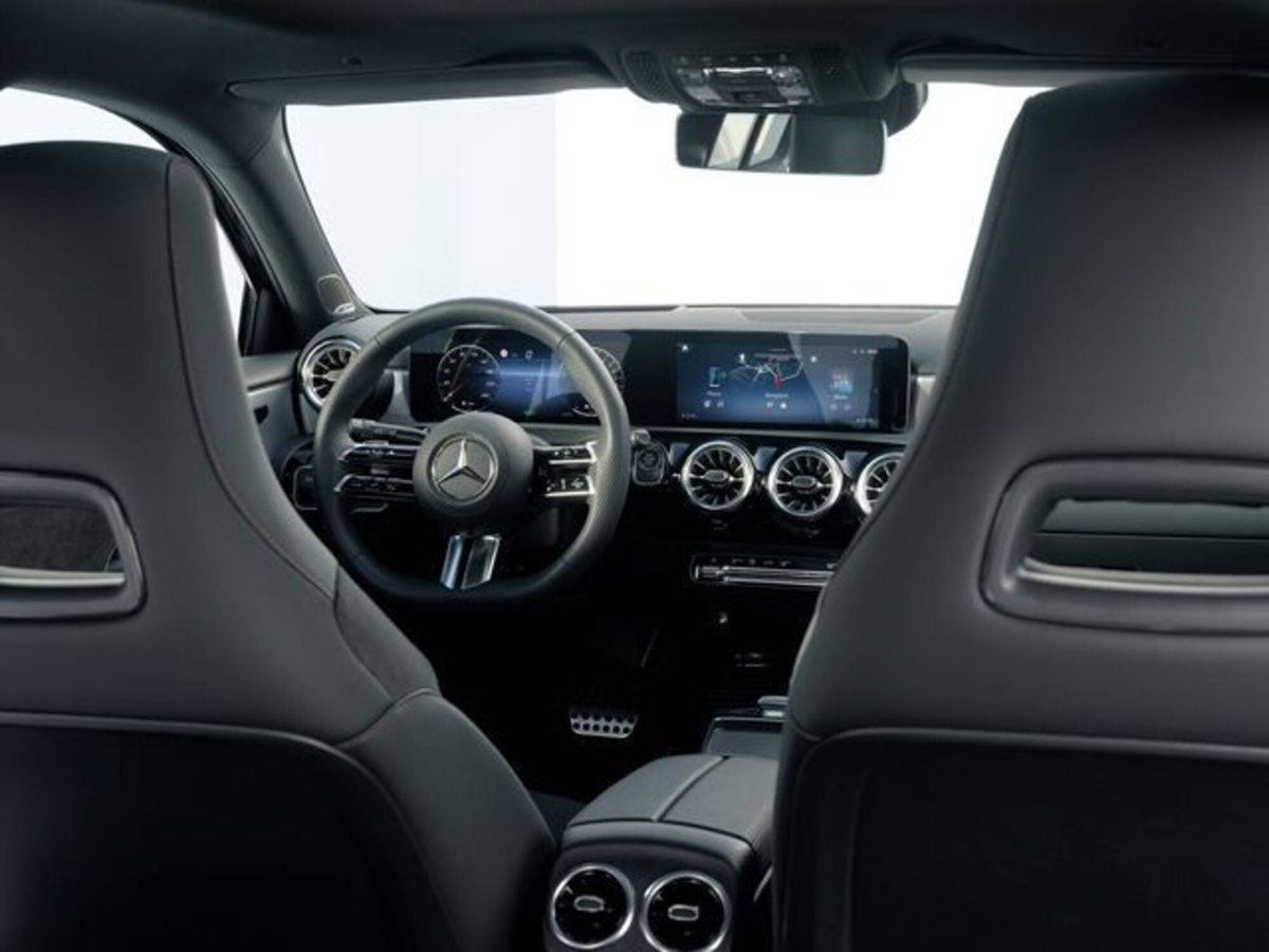 Mercedes-Benz Classe A 250 e phev AMG Line Premium Plus auto (7)