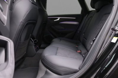 Audi A4 Avant 40 TDI S tronic S line edition (8)