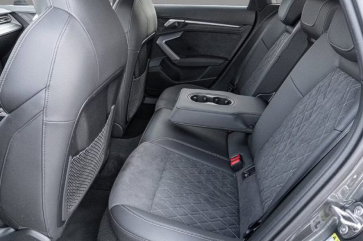 Audi S3 Sportback 2.0 tfsi quattro s-tronic (8)
