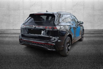 Volkswagen Tiguan 2.0 tdi R-Line 150cv dsg (2)