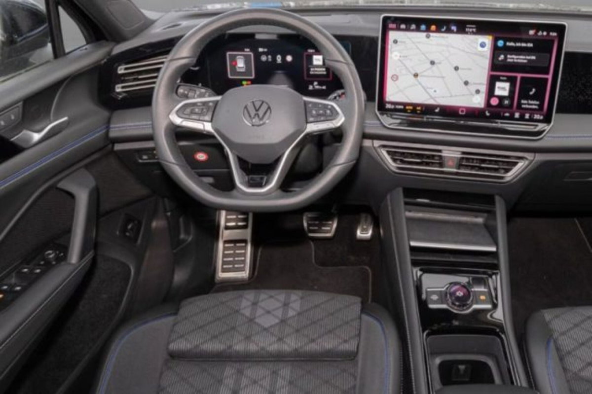 Volkswagen Tiguan 2.0 tdi R-Line 150cv dsg (4)