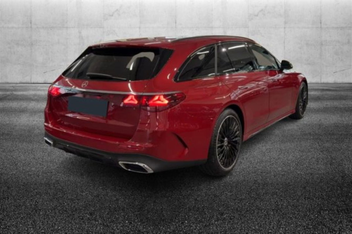 Mercedes-Benz Classe E Station Wagon 220 d AMG Line Advanced auto (3)
