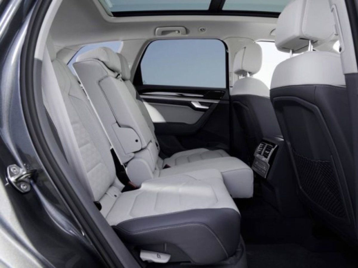 Volkswagen Touareg 3.0 V6 tsi ehybrid R Final Edition 462cv auto (8)