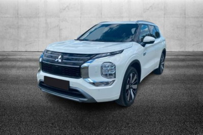 Mitsubishi Outlander 2.4 MIVEC 4WD PHEV Intense nuova