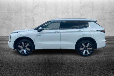 Mitsubishi Outlander 2.4 MIVEC 4WD PHEV Intense (3)
