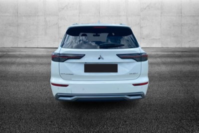Mitsubishi Outlander 2.4 MIVEC 4WD PHEV Intense (5)