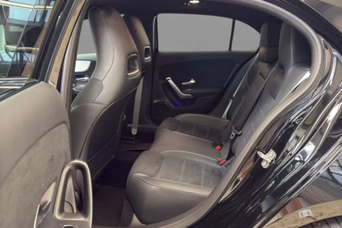 Mercedes-Benz Classe A 200 d AMG Line Premium Plus auto (8)