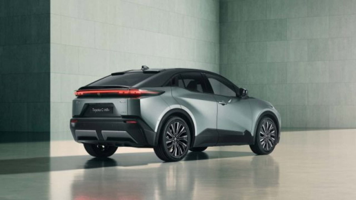 Toyota Toyota C-HR 1.8 hev Premium fwd e-cvt (8)