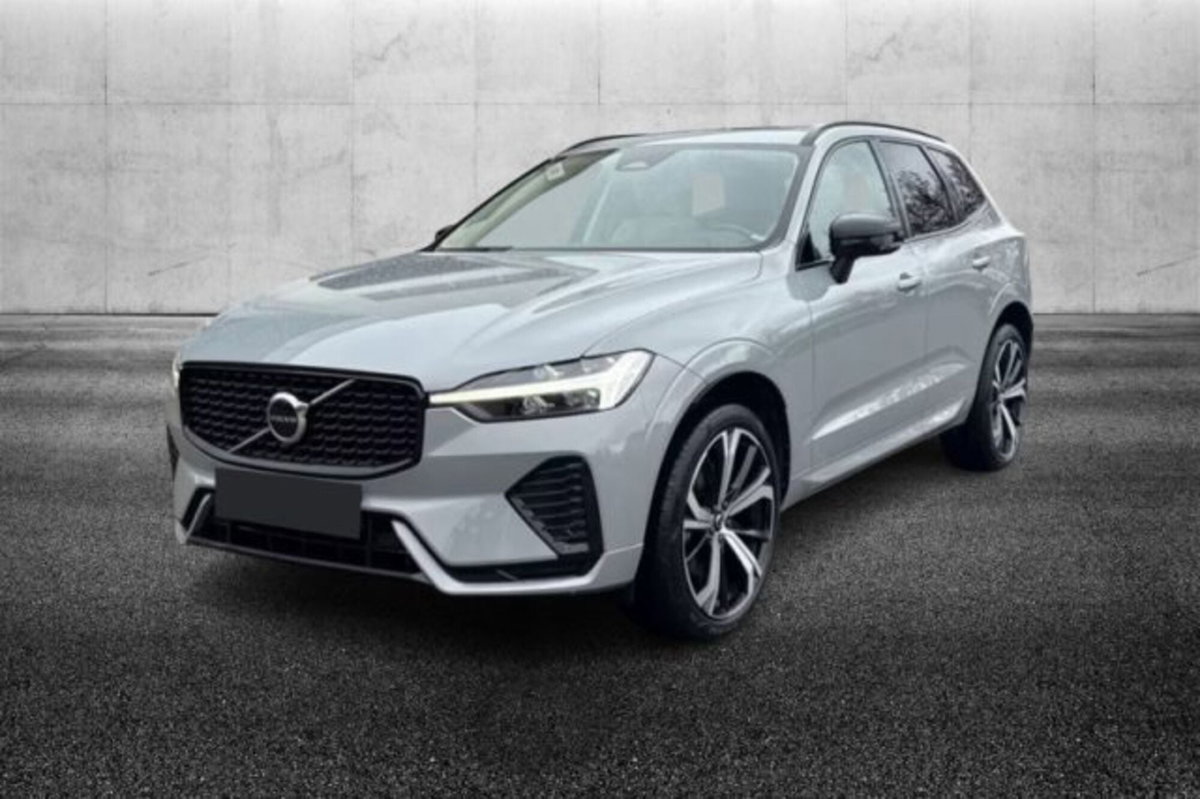 Volvo XC60 B4 (d) AWD automatico Plus Dark