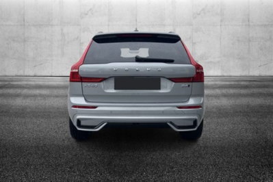 Volvo XC60 B4 (d) AWD automatico Plus Dark (5)