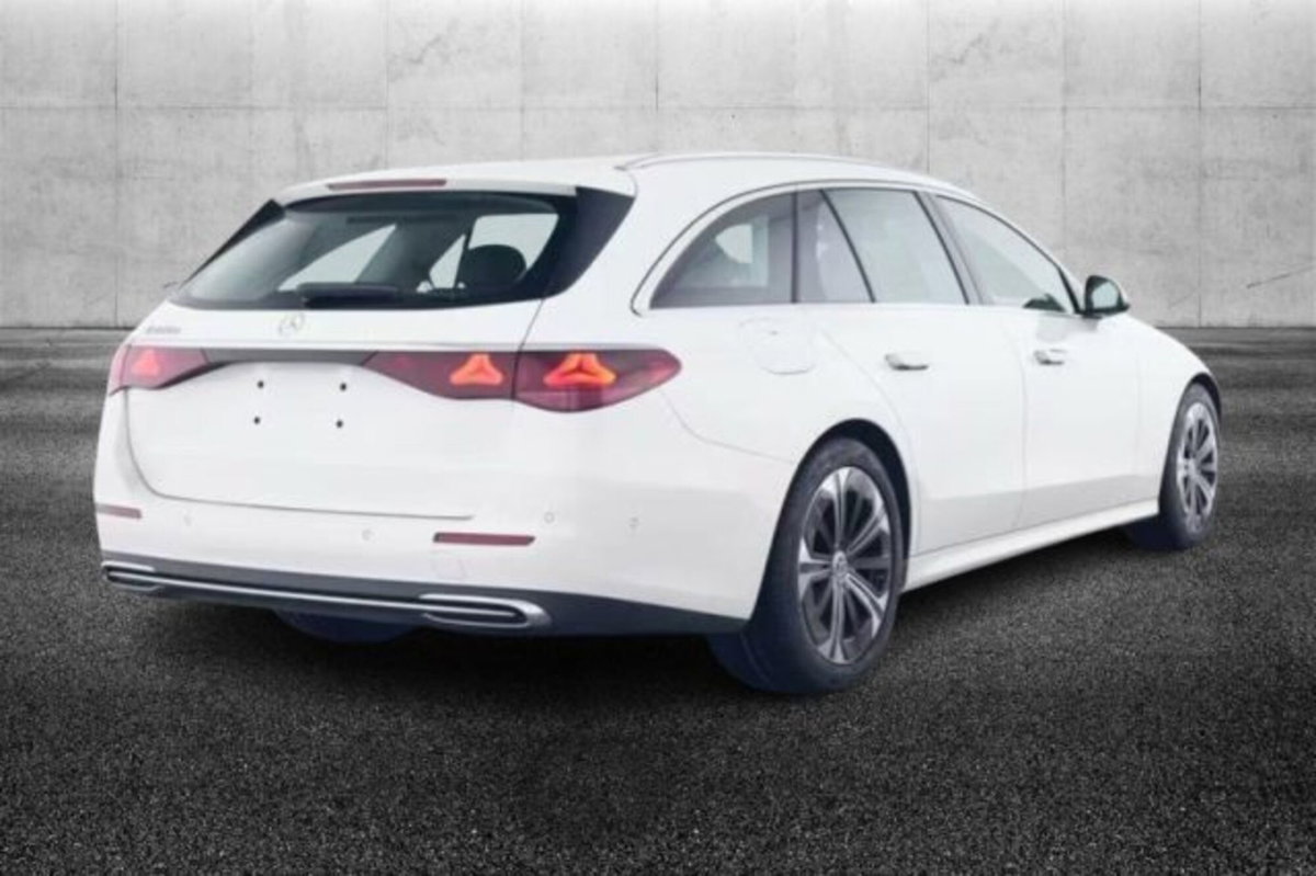 Mercedes-Benz Classe E Station Wagon 220 d AMG Line Advanced auto (2)