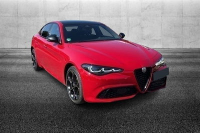 Alfa Romeo Giulia 2.0 Turbo 280 CV AT8 AWD Q4 Estrema (2)