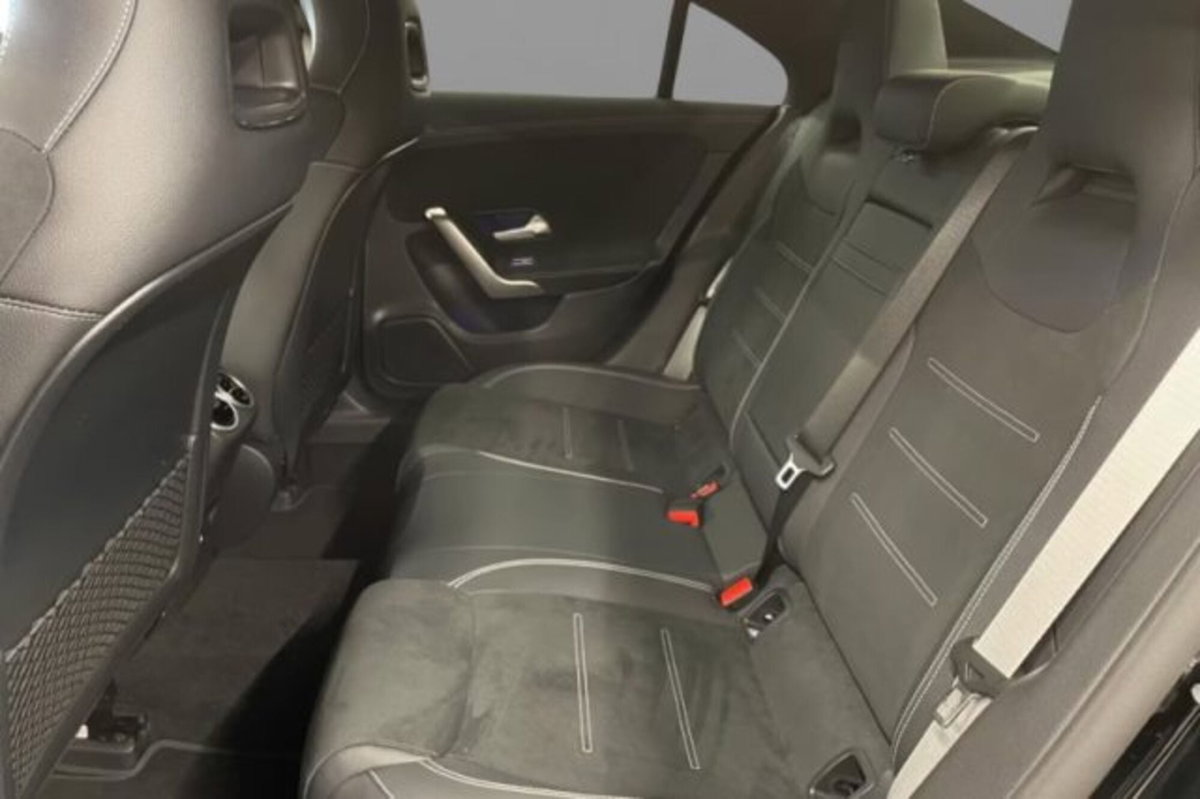 Mercedes-Benz CLA 200 d Automatic Premium (7)