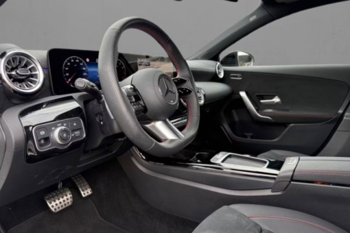 Mercedes-Benz Classe A 250 AMG Line Premium Plus 4matic auto (7)