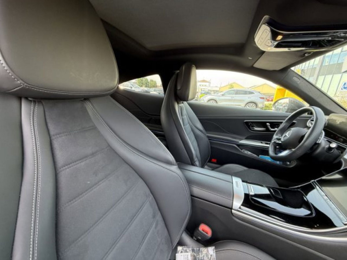 Mercedes-Benz CLE Coupé 220 d AMG Line Advanced Lifestyle Edition auto (7)