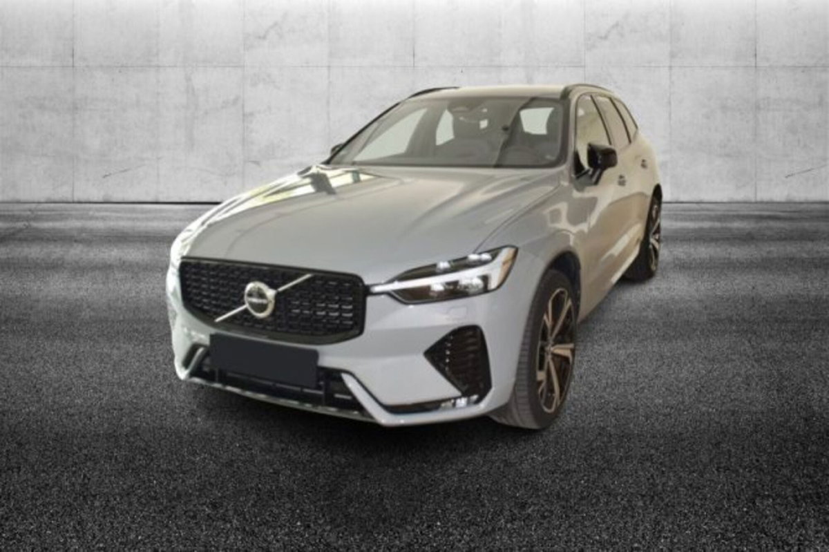Volvo XC60 B4 automatico Plus Dark