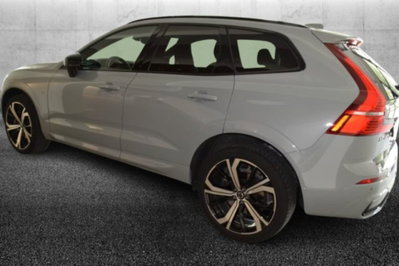 Volvo XC60 B4 automatico Plus Dark (3)