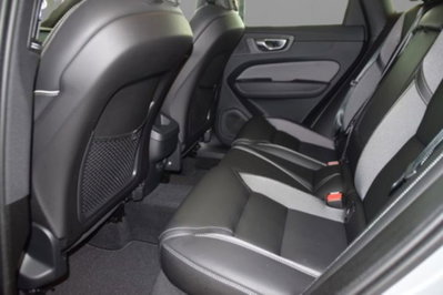 Volvo XC60 B4 automatico Plus Dark (8)