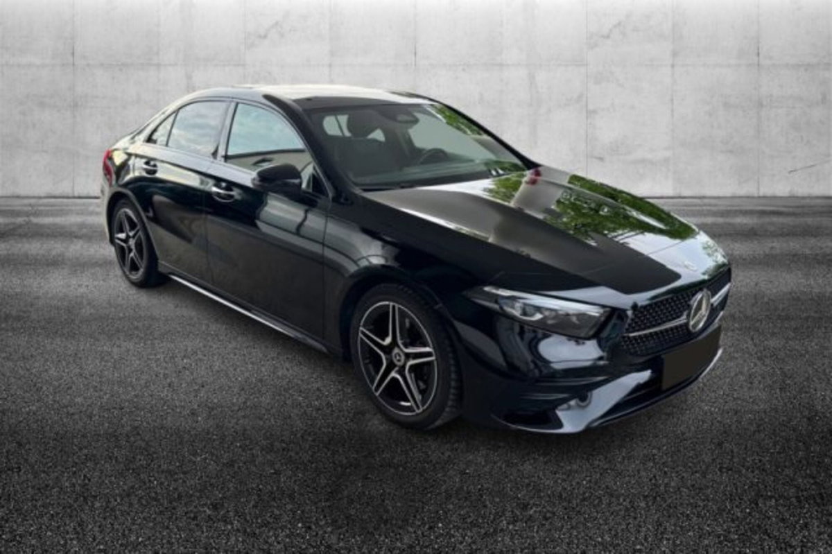 Mercedes-Benz Classe A Sedan 220 d AMG Line Premium Plus auto (2)