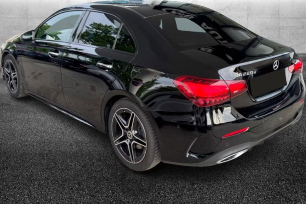 Mercedes-Benz Classe A Sedan 220 d AMG Line Premium Plus auto (4)