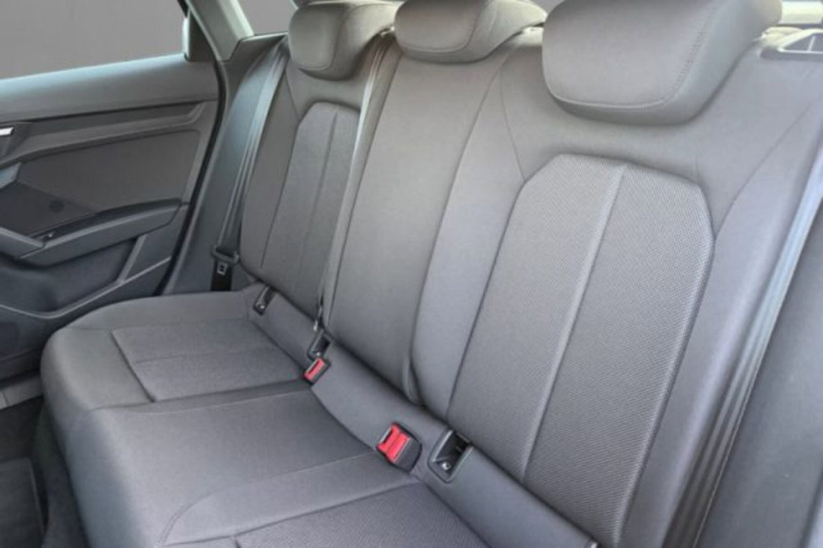 Audi A3 Sportback 30 TDI S tronic Business (7)