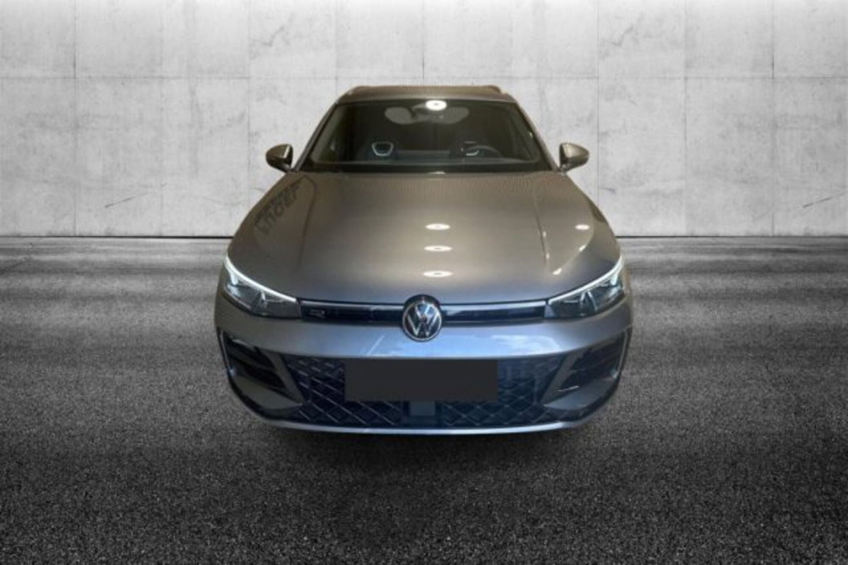 Volkswagen Passat 2.0 tdi scr R-Line 150cv dsg (5)