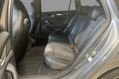 Volkswagen Passat 2.0 tdi scr R-Line 150cv dsg (8)