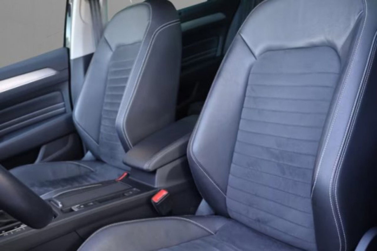 Volkswagen Passat Variant 2.0 TDI SCR 200 CV 4MOTION DSG Executive (6)