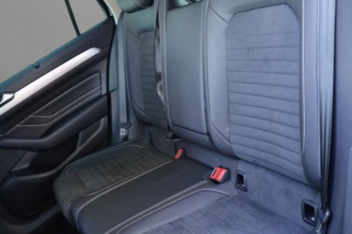 Volkswagen Passat Variant 2.0 TDI SCR 200 CV 4MOTION DSG Executive (7)