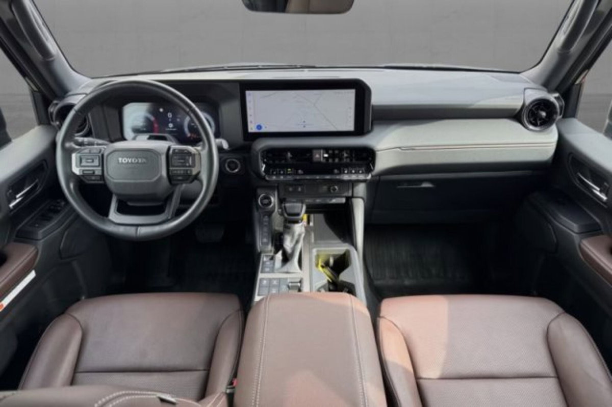 Toyota Land Cruiser 2.8 d-4d Lounge awd auto (6)