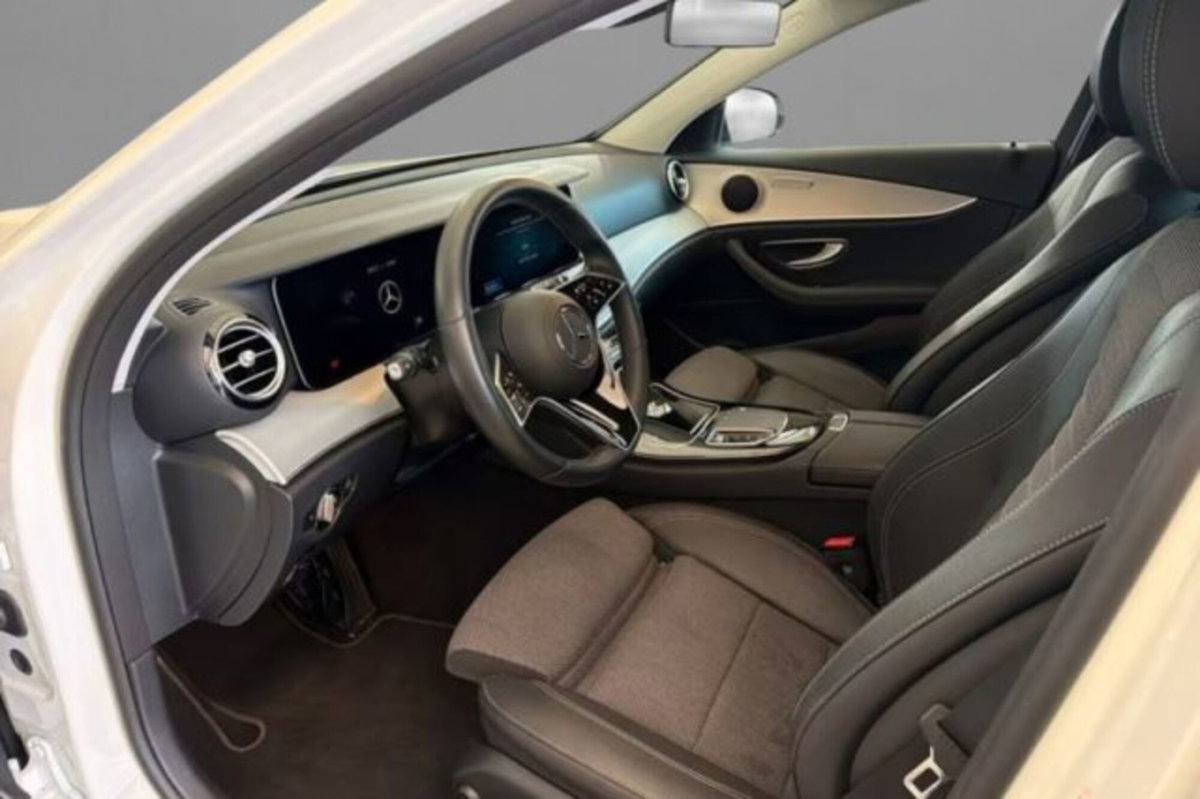 Mercedes-Benz Classe E Station Wagon 200 d Auto Business Sport (7)