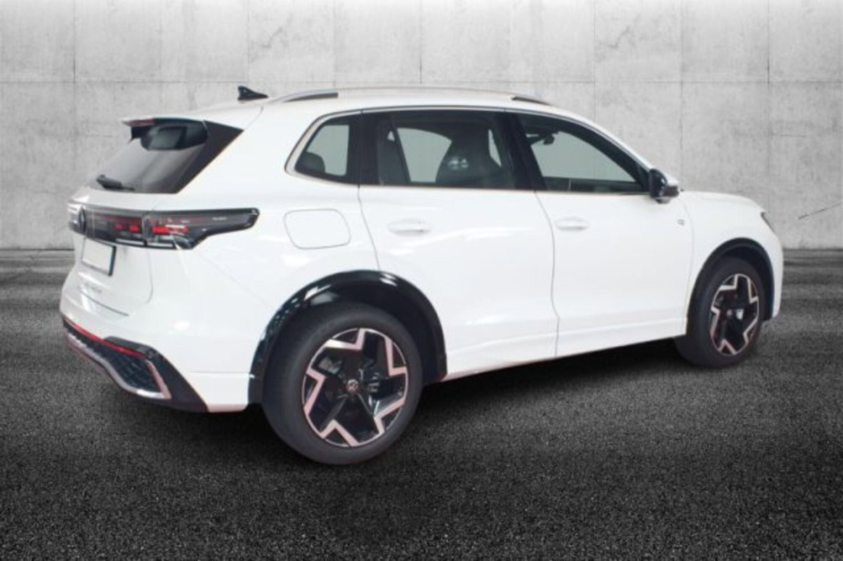 Volkswagen Tiguan 2.0 tdi R-Line 150cv dsg (3)
