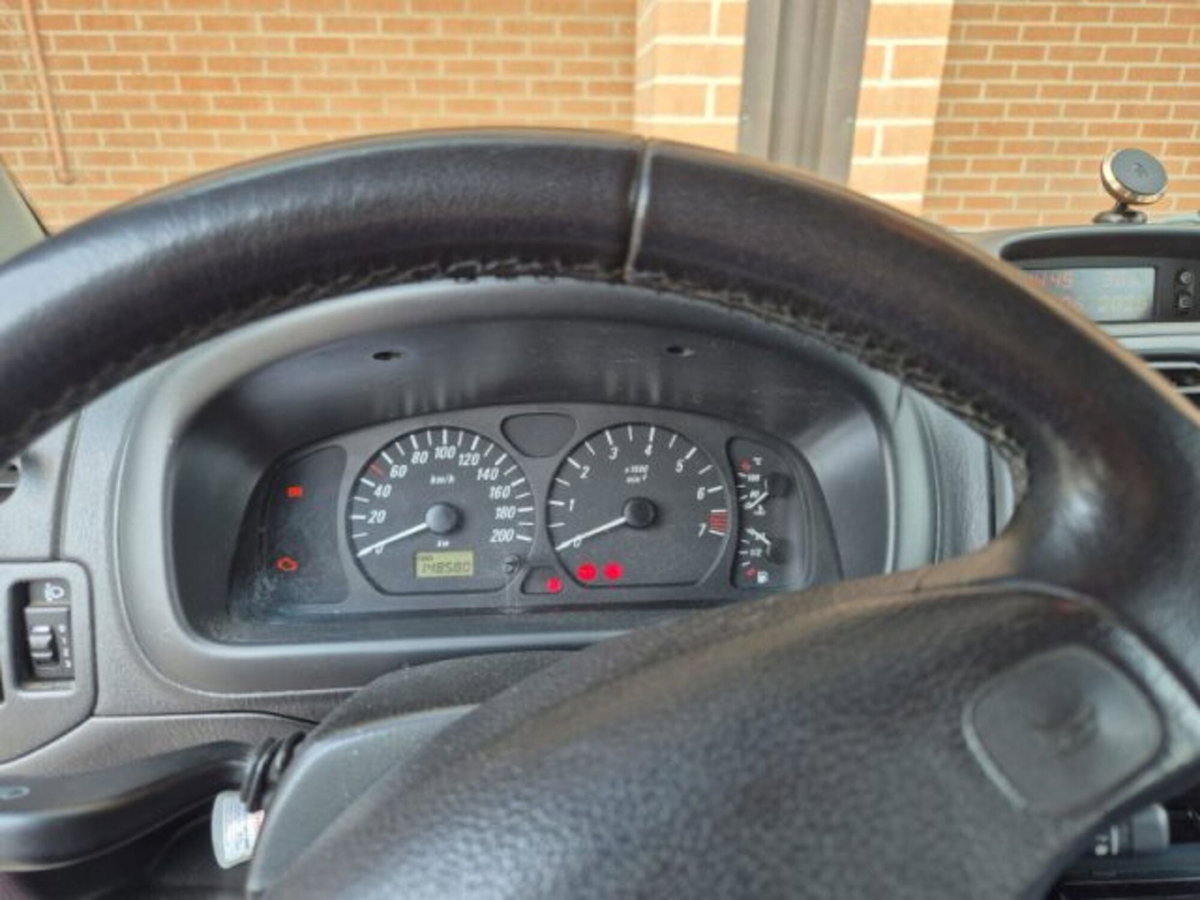 Opel Agila 1.2 16V Comfort (5)