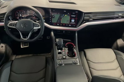 Volkswagen Touareg 3.0 V6 tdi scr R-Line Final Edition 286cv auto (6)