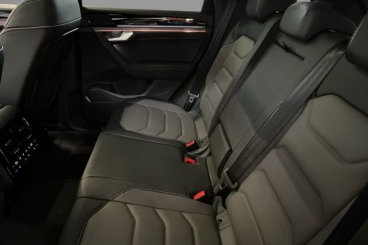 Volkswagen Touareg 3.0 V6 tdi scr R-Line Final Edition 286cv auto (8)
