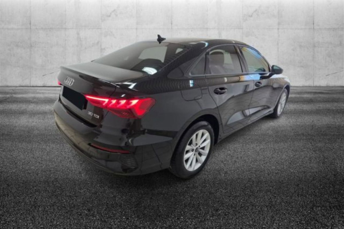 Audi A3 Sedan 30 TDI S tronic Business (4)