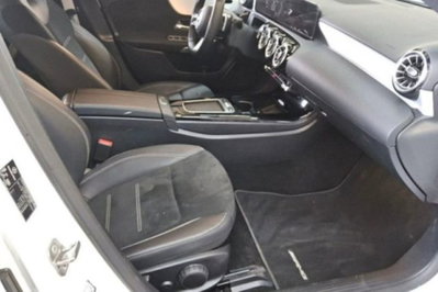 Mercedes-Benz Classe A 200 d AMG Line Premium Plus auto (2)