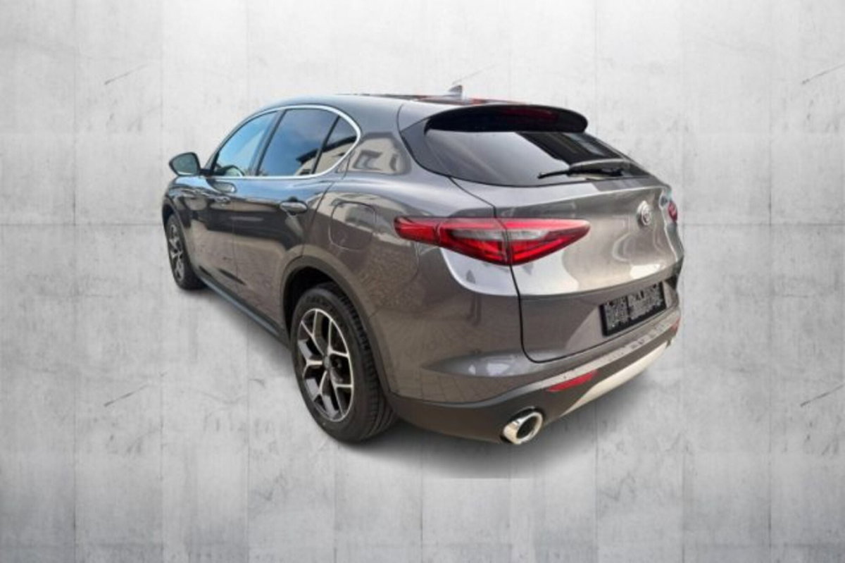 Alfa Romeo Stelvio Stelvio 2.0 Turbo 200 CV AT8 Q4 Super Business (4)