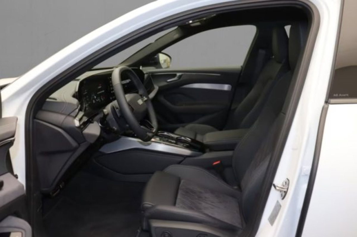 Audi A4 Avant 40 TDI S tronic S line edition (8)