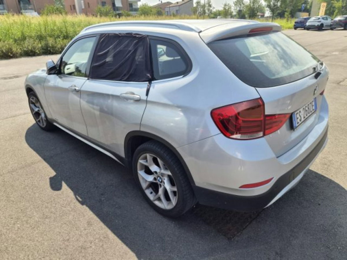 BMW X1 sDrive18d X Line (3)