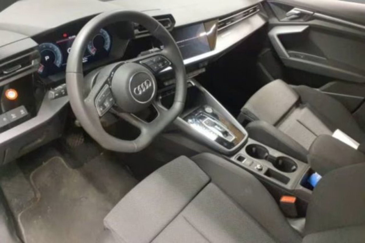 Audi A3 Sedan 35 TFSI S tronic S line edition (3)