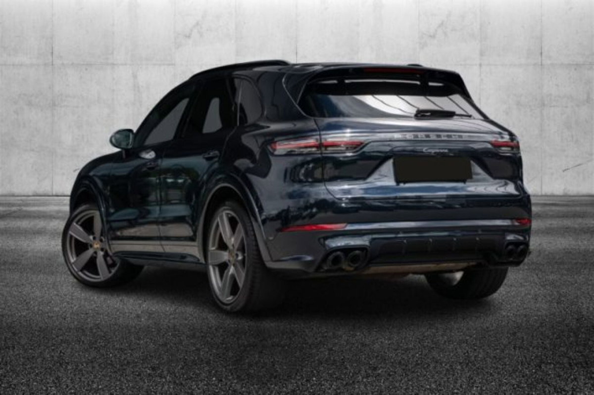 Porsche Cayenne 3.0 V6 Platinum Edition (2)