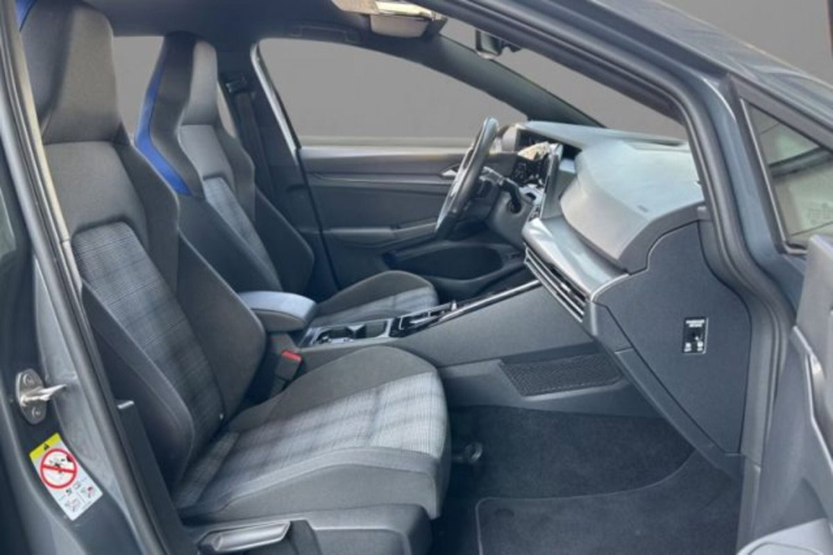 Volkswagen Golf 1.4 GTE DSG Plug-In Hybrid (6)