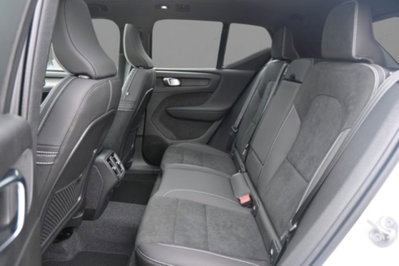 Volvo XC40 B4 AWD automatico Ultimate Dark (8)