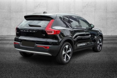 Volvo XC40 T2 automatico Core (2)