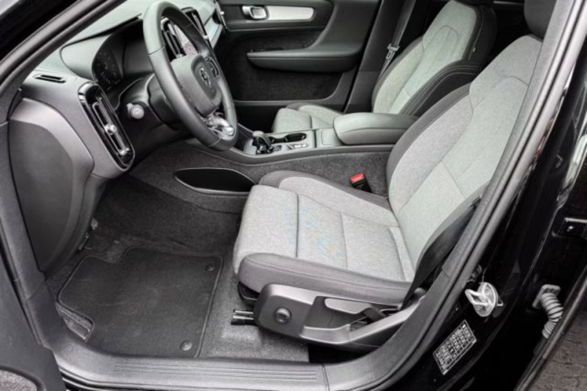 Volvo XC40 T2 automatico Core (6)