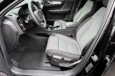 Volvo XC40 T2 automatico Core (6)