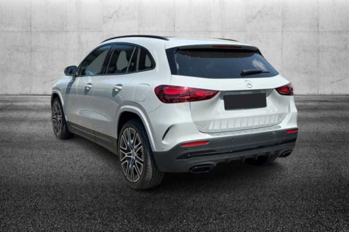 Mercedes-Benz GLA SUV 200 d AMG Line Premium Plus 4matic auto (2)